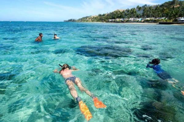Mana Lagoon Backpackers Luaran gambar